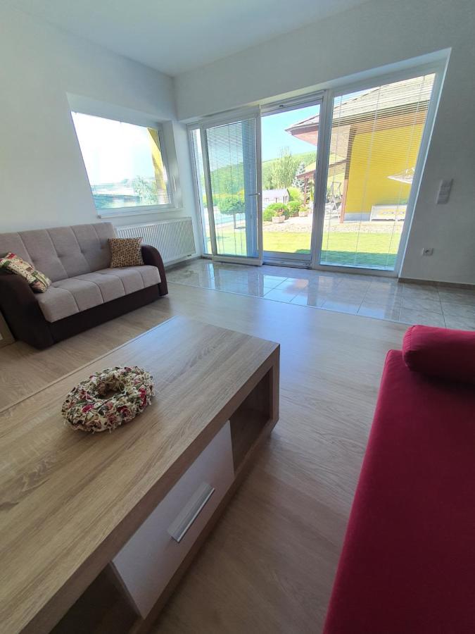 הוסטופצ'ה Apartman Kurdejov מראה חיצוני תמונה
